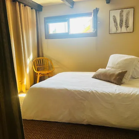 Individuelle Familiale 4 A 12 Couchages Vakantiehuis *